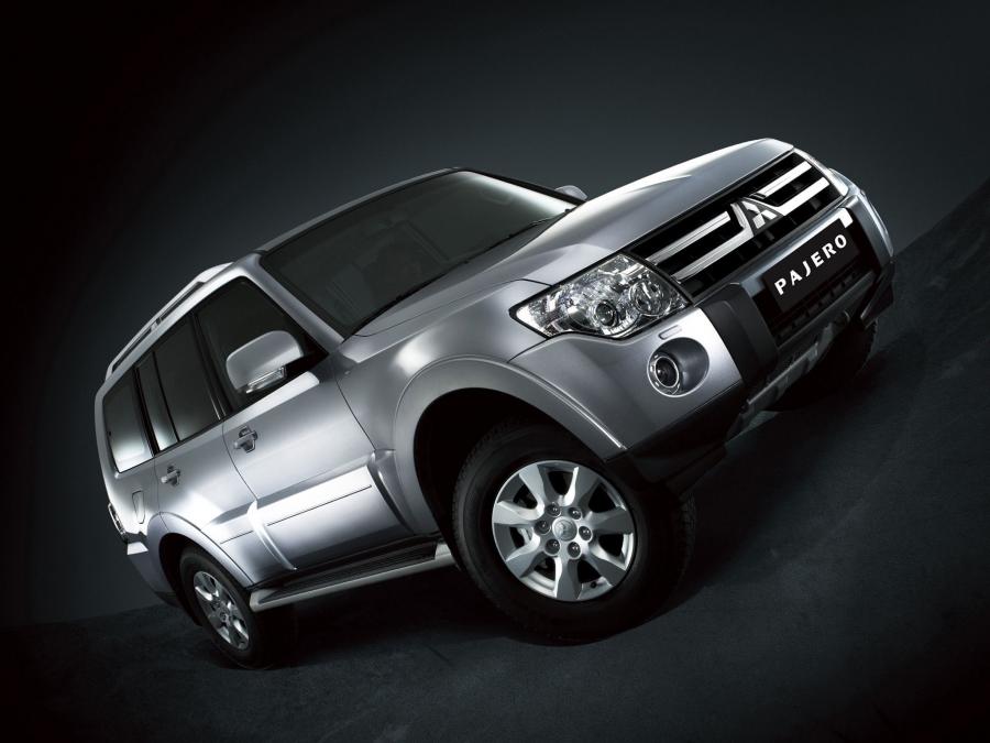 Mitsubishi Pajero 5-Door 2006 года  (фото 4 из 38)